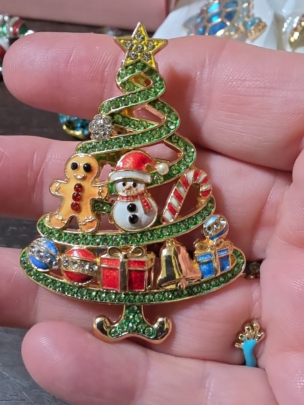 A129- Festive Green Crystal Christmas Tree Brooch